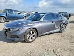 1HGCV1F53JA070550 2018 HONDA ACCORD