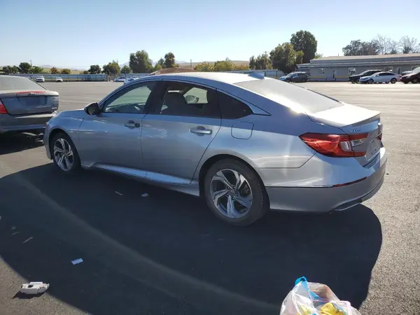 1HGCV1F53JA090359 2018 HONDA ACCORD - Image 2