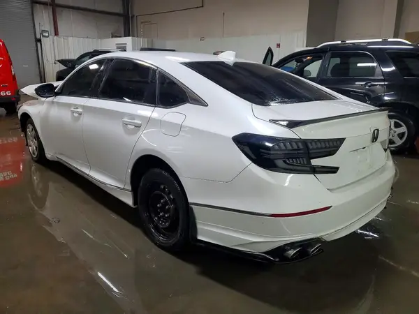 1HGCV1F53JA124526 2018 HONDA ACCORD - Image 2
