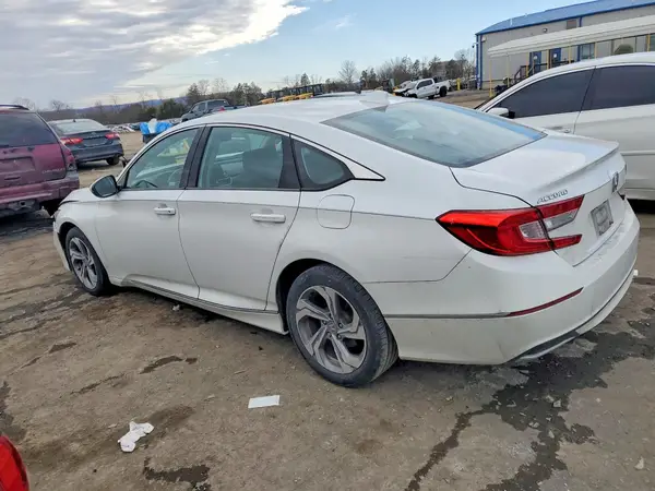 1HGCV1F53JA128351 2018 HONDA ACCORD - Image 2