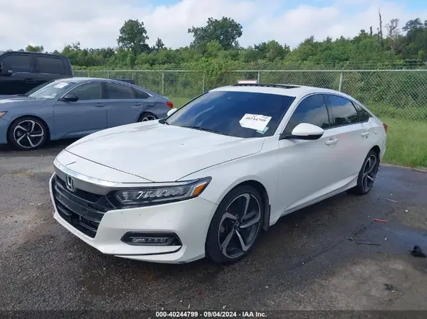1HGCV1F53KA018420 2019 HONDA ACCORD - Image 2