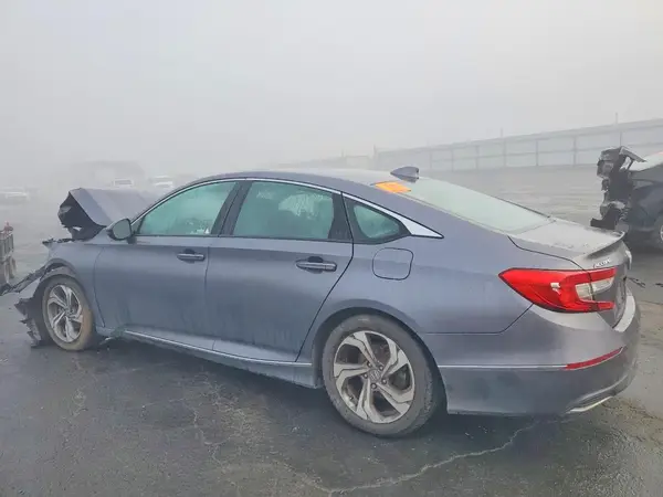 1HGCV1F54JA023088 2018 HONDA ACCORD - Image 2