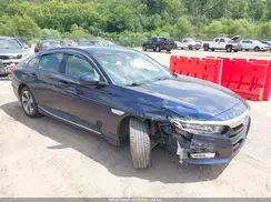 1HGCV1F54JA067950 2018 HONDA ACCORD