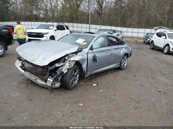 1HGCV1F54JA076504 2018 HONDA ACCORD - Image 2