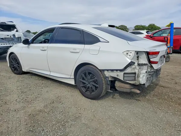 1HGCV1F54JA125569 2018 HONDA ACCORD - Image 2
