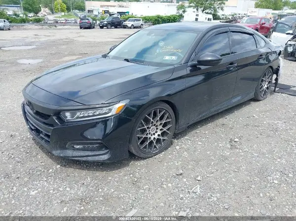1HGCV1F54JA168924 2018 HONDA ACCORD - Image 2