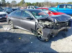 1HGCV1F54JA258056 2018 HONDA ACCORD