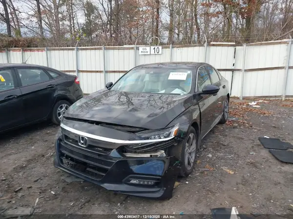 1HGCV1F55JA219833 2018 HONDA ACCORD - Image 2