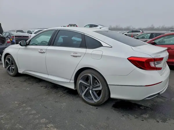 1HGCV1F56JA059932 2018 HONDA ACCORD - Image 2