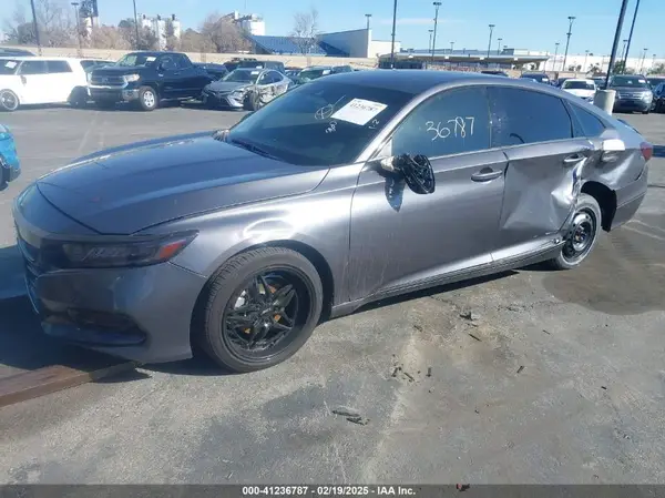 1HGCV1F56JA168441 2018 HONDA ACCORD - Image 2