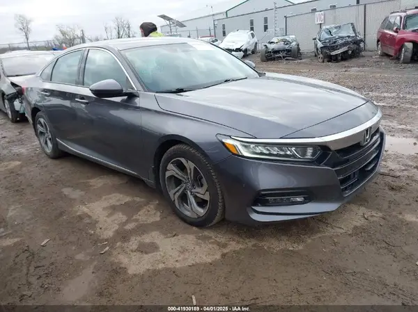 1HGCV1F56JA260942 2018 HONDA ACCORD - Image 1