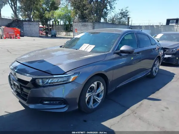 1HGCV1F57JA055873 2018 HONDA ACCORD - Image 2