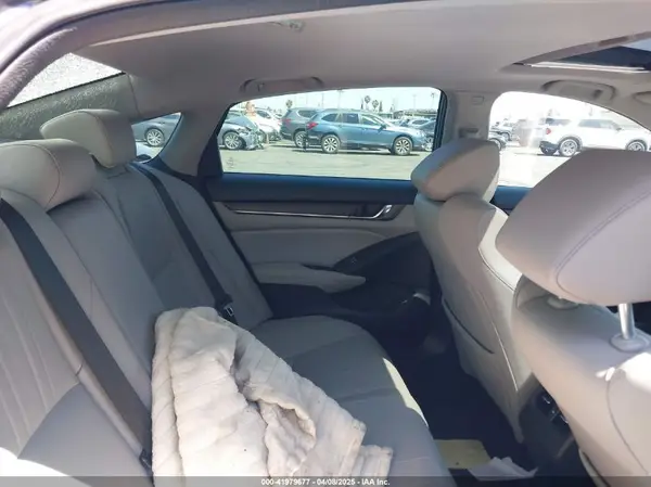 1HGCV1F57JA055873 2018 HONDA ACCORD - Image 8