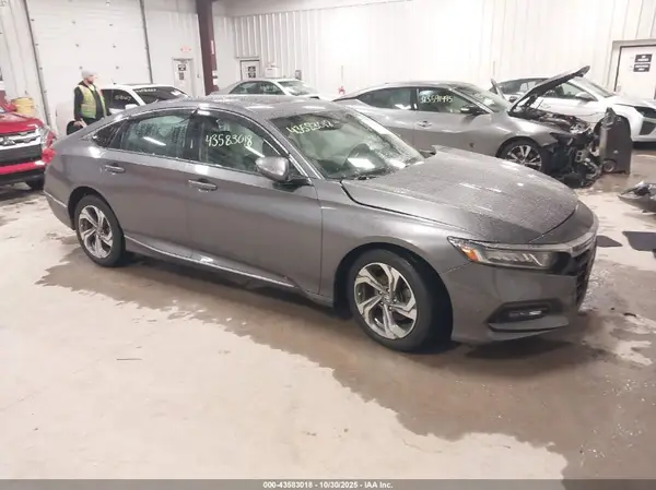1HGCV1F57JA055954 2018 HONDA ACCORD - Image 1