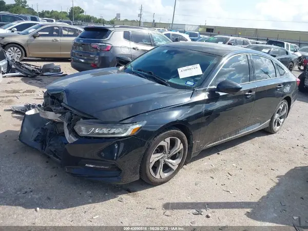 1HGCV1F57JA078229 2018 HONDA ACCORD - Image 2