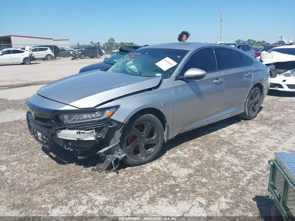 1HGCV1F57JA098299 2018 HONDA ACCORD - Image 2