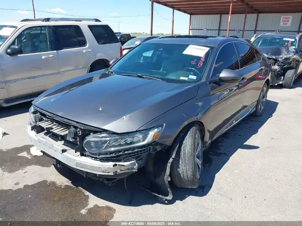1HGCV1F57JA111813 2018 HONDA ACCORD - Image 2
