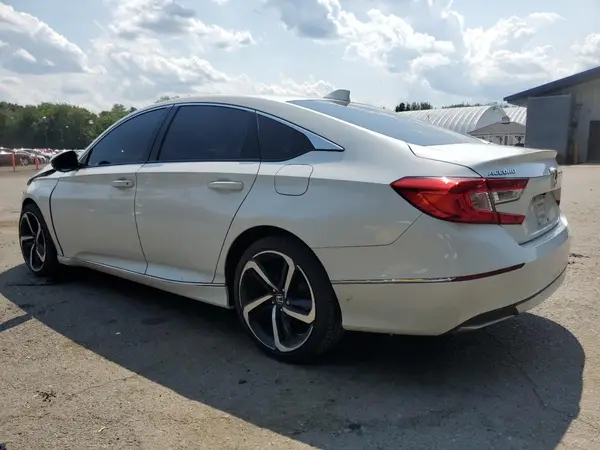 1HGCV1F58JA008688 2018 HONDA ACCORD - Image 2