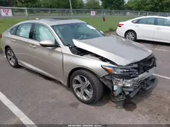 1HGCV1F58JA047135 2018 HONDA ACCORD