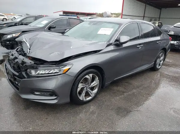 1HGCV1F58JA065733 2018 HONDA ACCORD - Image 2