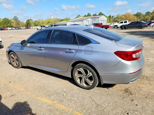 1HGCV1F58JA068017 2018 HONDA ACCORD - Image 2