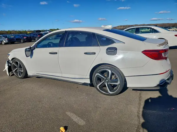 1HGCV1F58JA068745 2018 HONDA ACCORD - Image 2