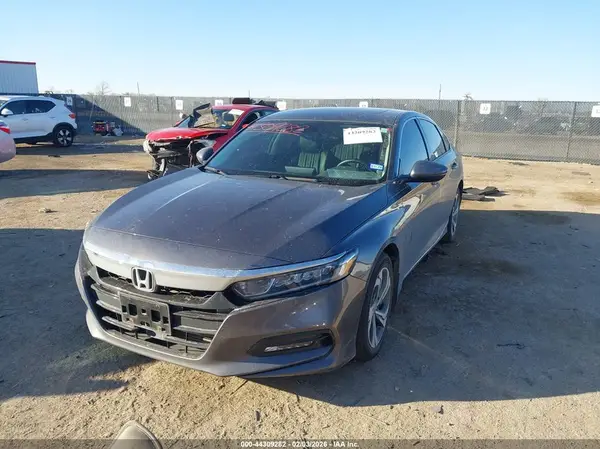 1HGCV1F58JA070642 2018 HONDA ACCORD - Image 2