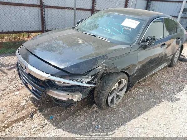 1HGCV1F58JA116681 2018 HONDA ACCORD - Image 2
