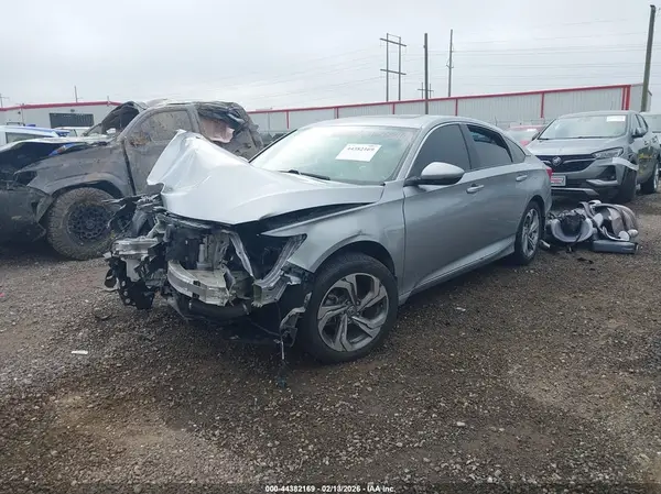 1HGCV1F58JA138969 2018 HONDA ACCORD - Image 2