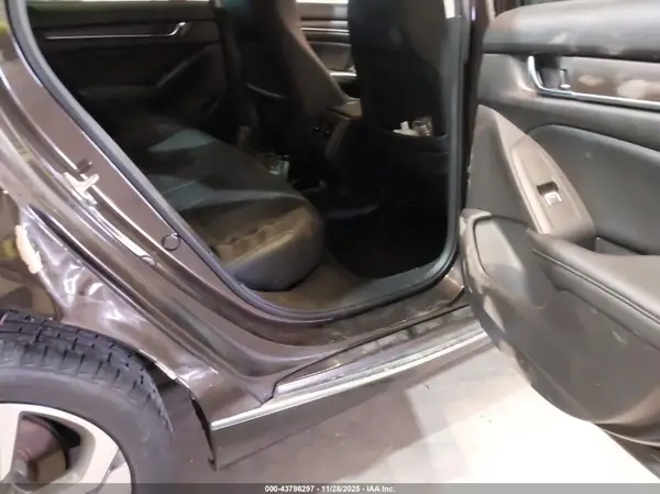 1HGCV1F58JA142245 2018 HONDA ACCORD - Image 8