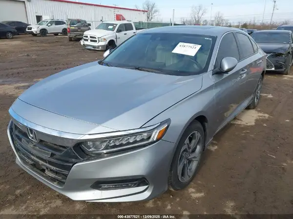 1HGCV1F58JA199853 2018 HONDA ACCORD - Image 2