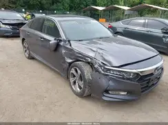 1HGCV1F58JA260943 2018 HONDA ACCORD