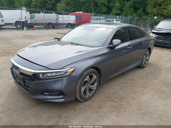 1HGCV1F58JA260943 2018 HONDA ACCORD - Image 2