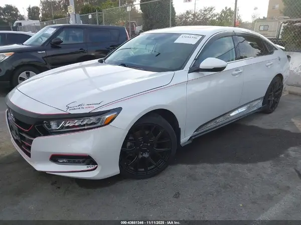 1HGCV1F59JA029324 2018 HONDA ACCORD - Image 2