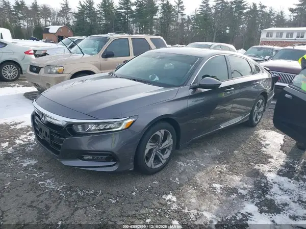 1HGCV1F5XJA011642 2018 HONDA ACCORD - Image 2