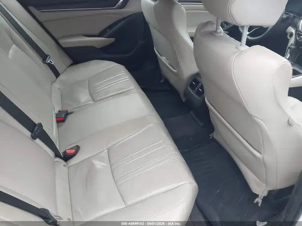 2018 HONDA ACCORD auction photo 8