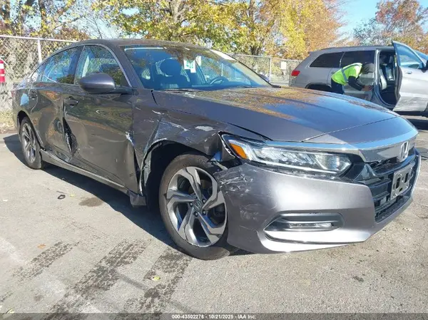 1HGCV1F5XJA070576 2018 HONDA ACCORD - Image 1