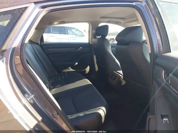 1HGCV1F5XJA070576 2018 HONDA ACCORD - Image 8