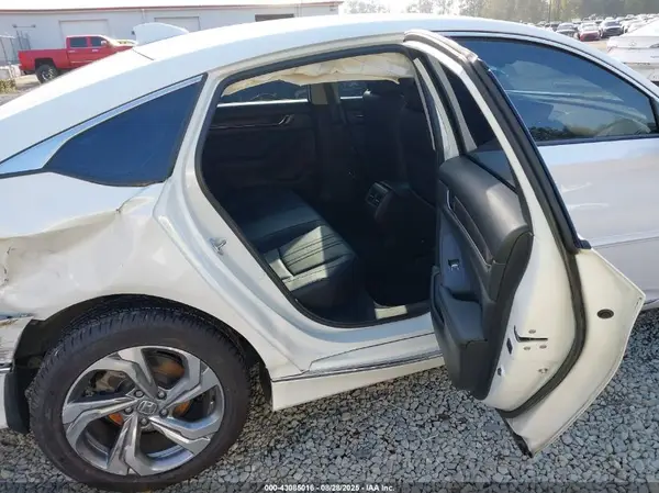 1HGCV1F5XJA125589 2018 HONDA ACCORD - Image 8