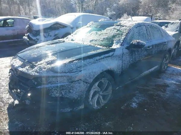 1HGCV1F62JA050704 2018 HONDA ACCORD - Image 2