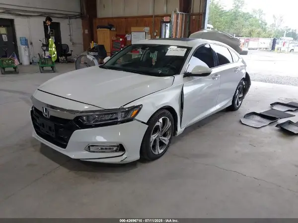 1HGCV1F62JA068281 2018 HONDA ACCORD - Image 2