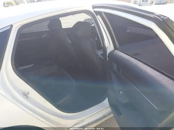 1HGCV1F62JA079782 2018 HONDA ACCORD - Image 8