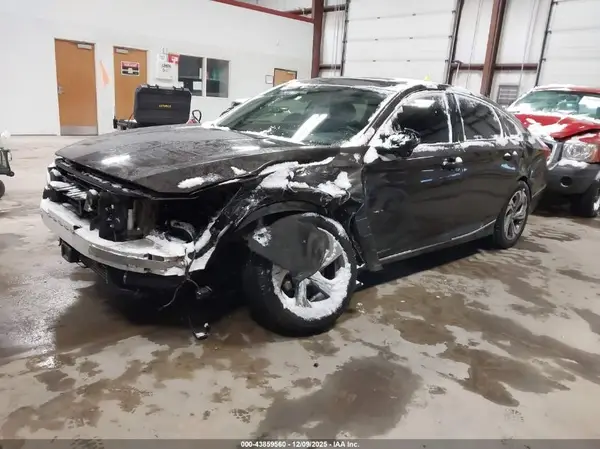 1HGCV1F62JA191014 2018 HONDA ACCORD - Image 2
