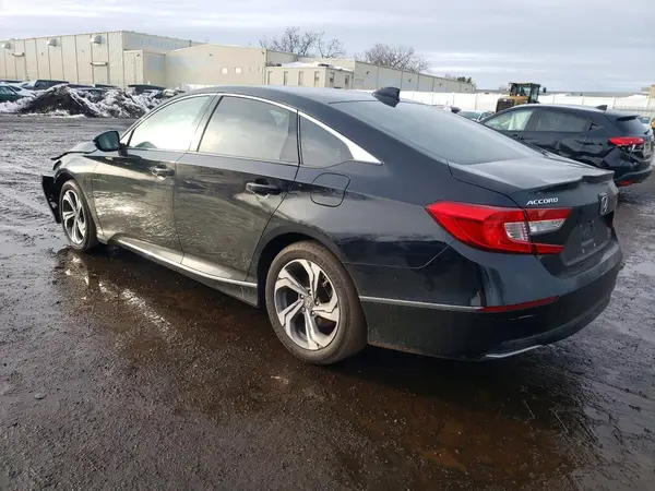 1HGCV1F63JA050663 2018 HONDA ACCORD - Image 2