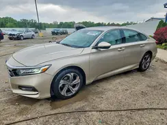 1HGCV1F63JA130898 2018 HONDA ACCORD