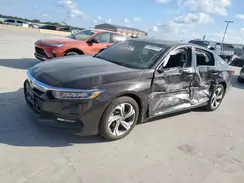 1HGCV1F64JA076074 2018 HONDA ACCORD