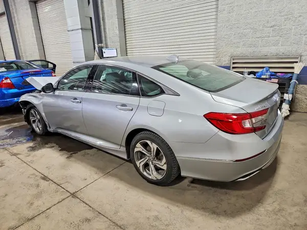 1HGCV1F65JA074978 2018 HONDA ACCORD - Image 2