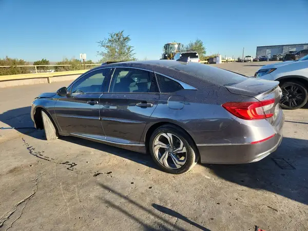 1HGCV1F65JA097810 2018 HONDA ACCORD - Image 2