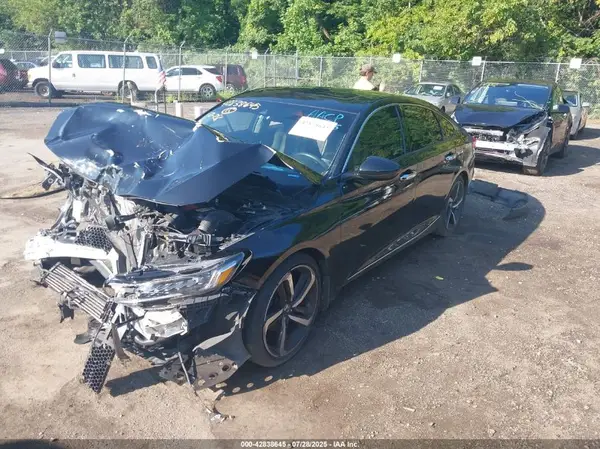 1HGCV1F66JA135772 2018 HONDA ACCORD - Image 2