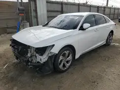 1HGCV1F66JA157433 2018 HONDA ACCORD